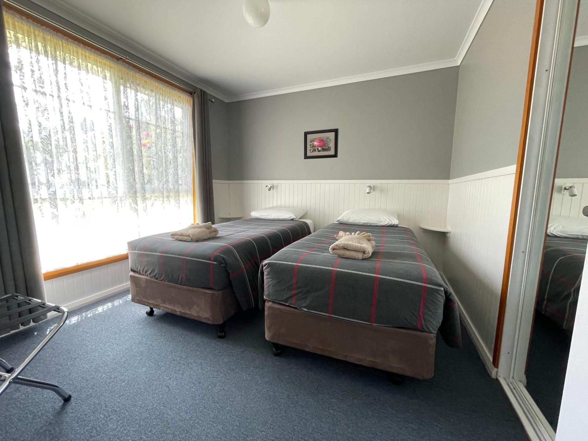 Castaway Holiday Apartments Strahan Exterior foto