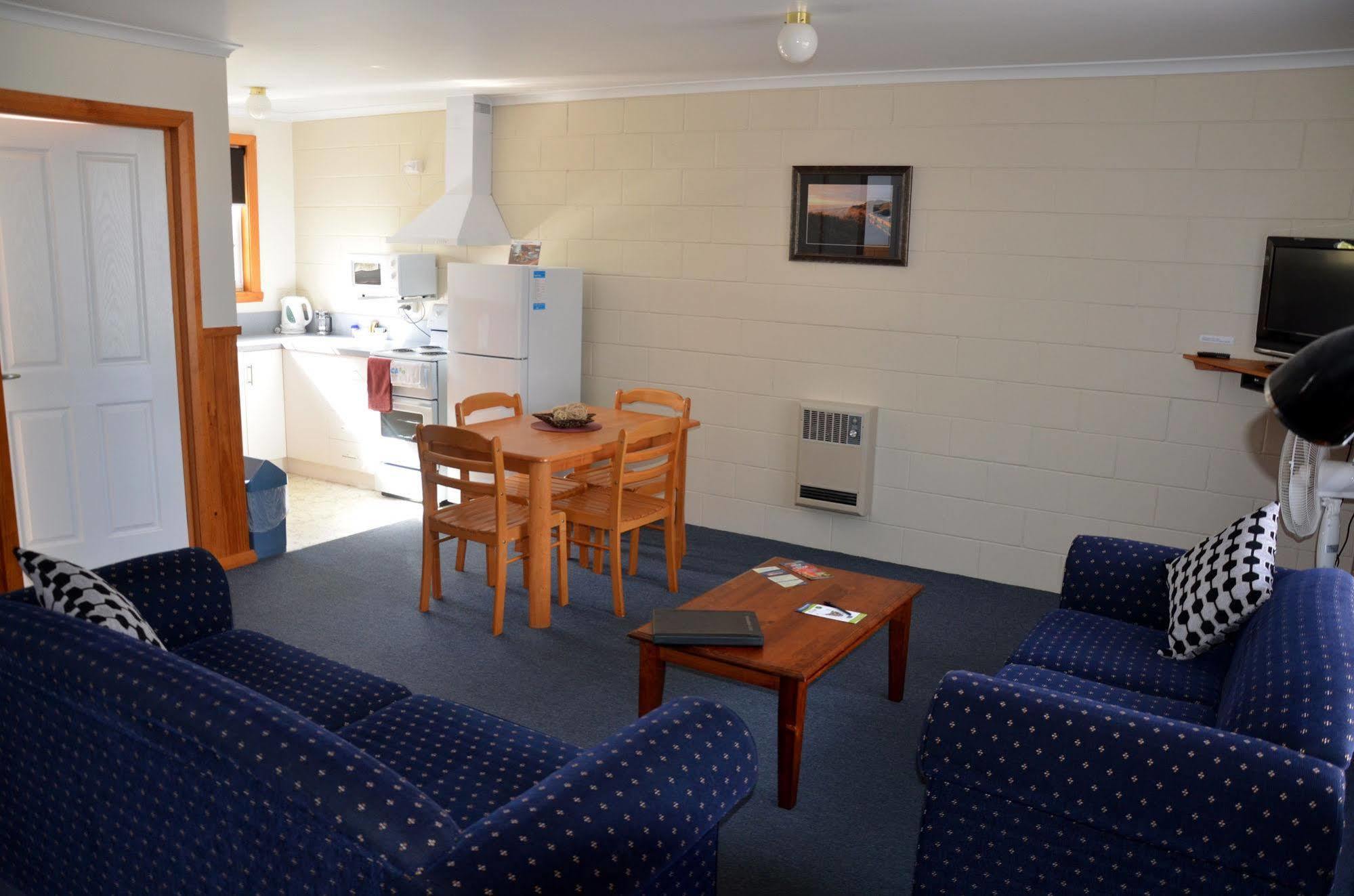 Castaway Holiday Apartments Strahan Exterior foto